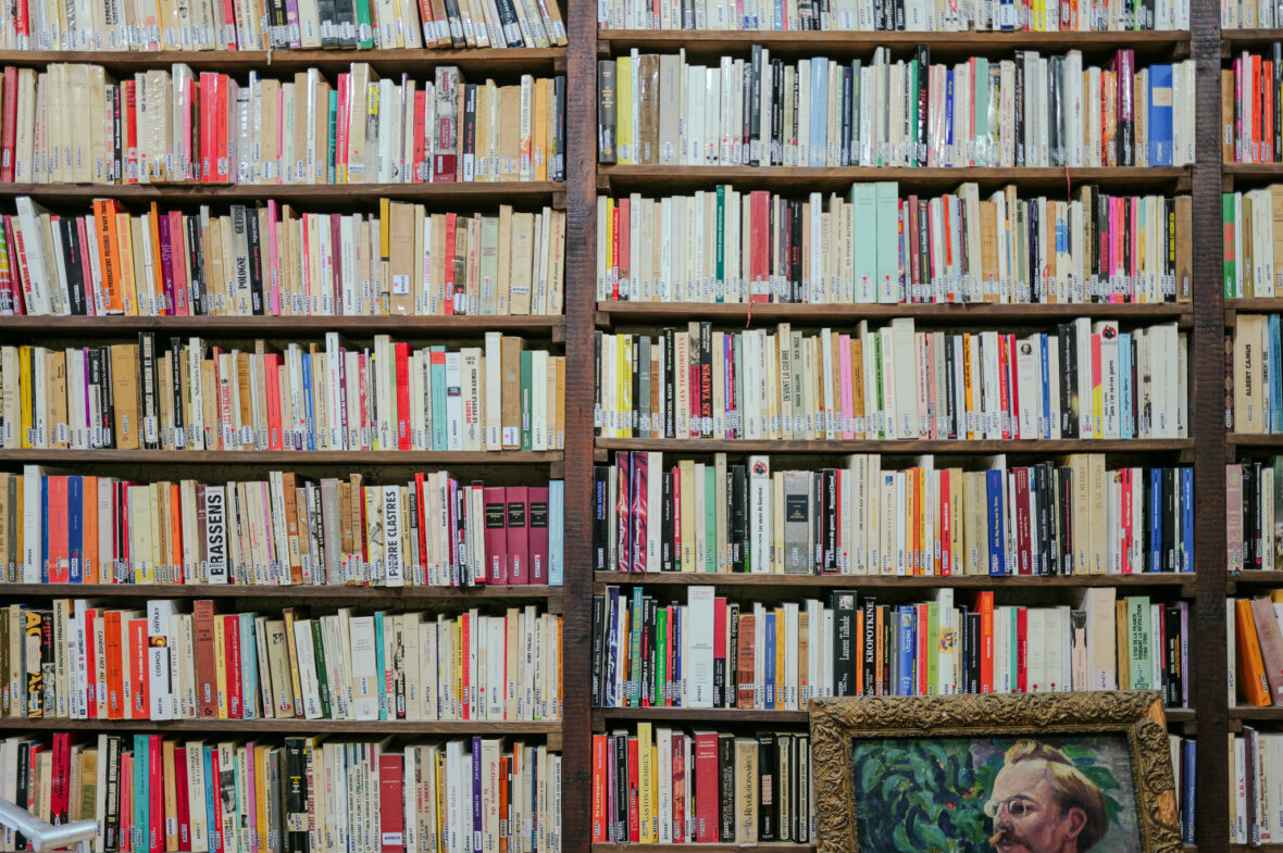 Dans la bibliothèque du CIRA