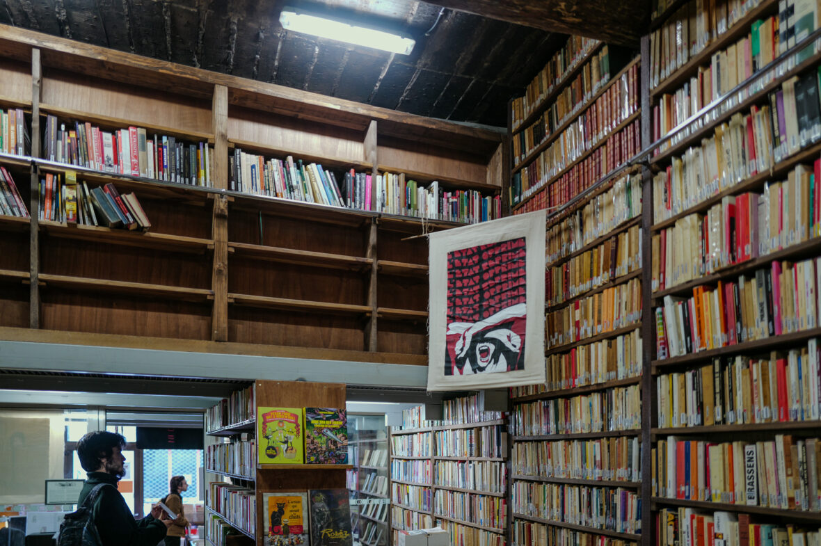 Dans la bibliothèque du CIRA